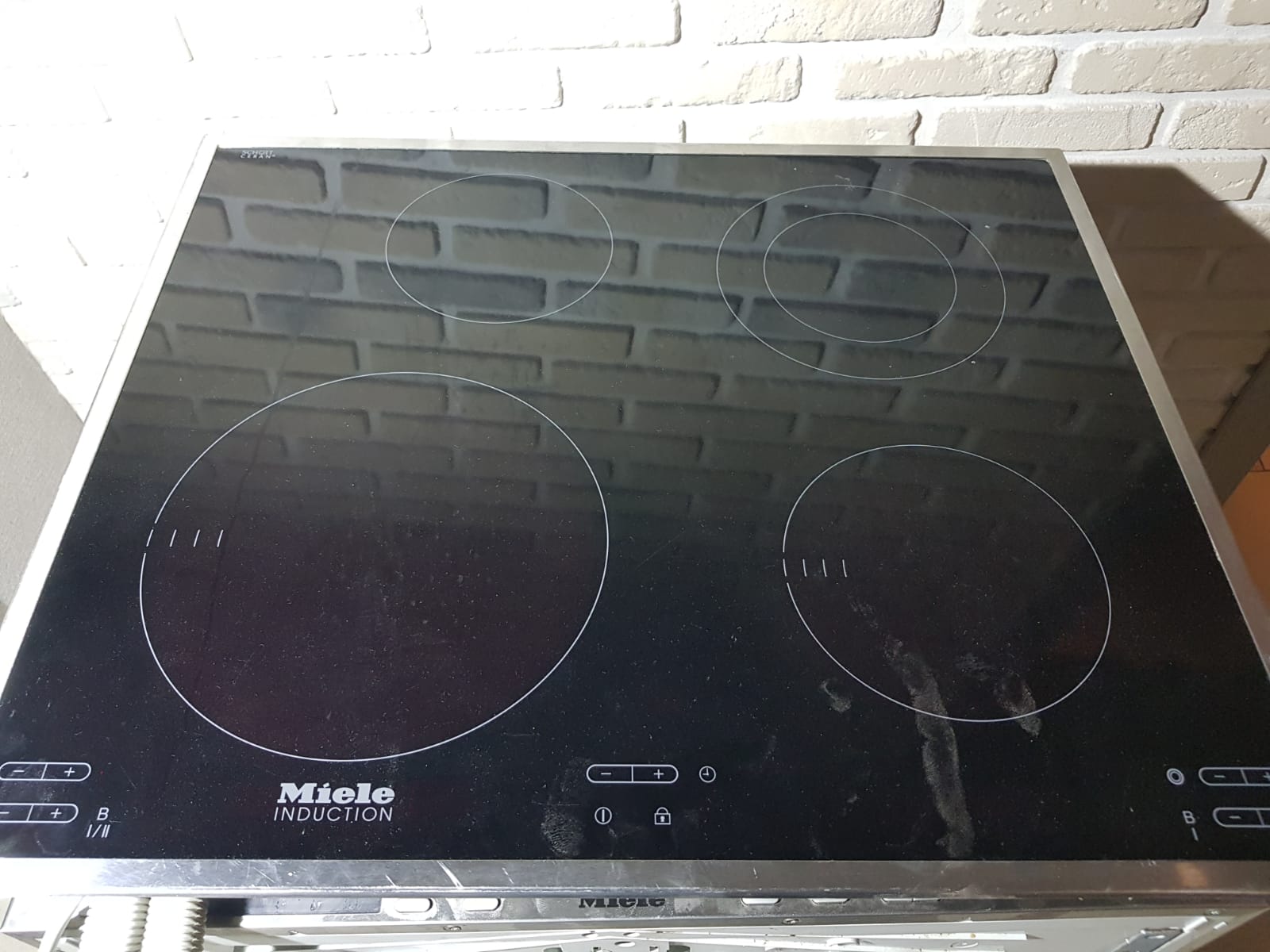 Ремонт варочной панели Miele KM 7617 FX
